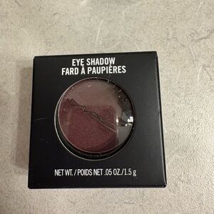 MAC Cosmetics Eyeshadow in Deep Burgundy - Sketch Velvet